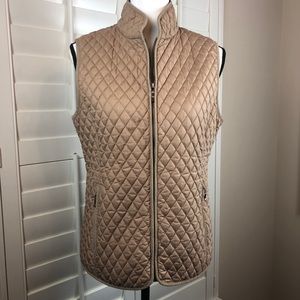 Nautica women’s quilted zipper front Vest. Size M